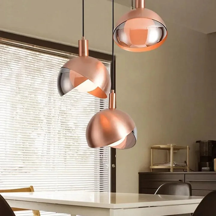 Modern golden pendant lights for dining room and kitchen, elegant design with ball lights | Stornfield
