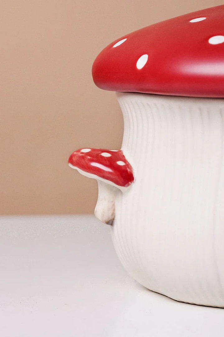 Stornfield mushroom-shaped plate