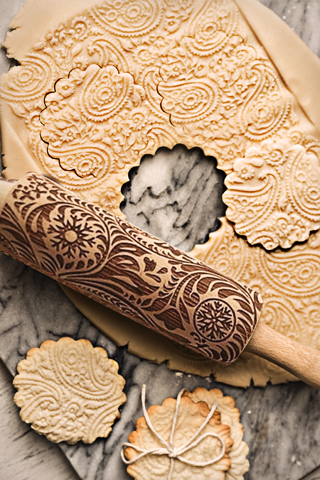 Pastry wheels embossed for the holidays | Stornfield