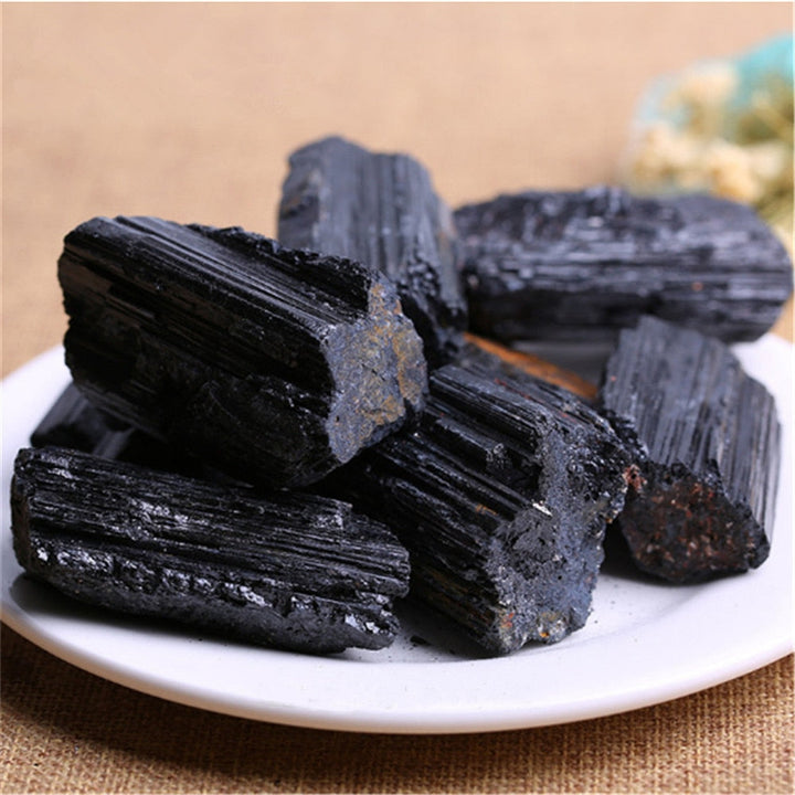 Stornfield | Pierre brute de tourmaline noire en cristal naturel et minéral décoration de maison Ramadan 2023