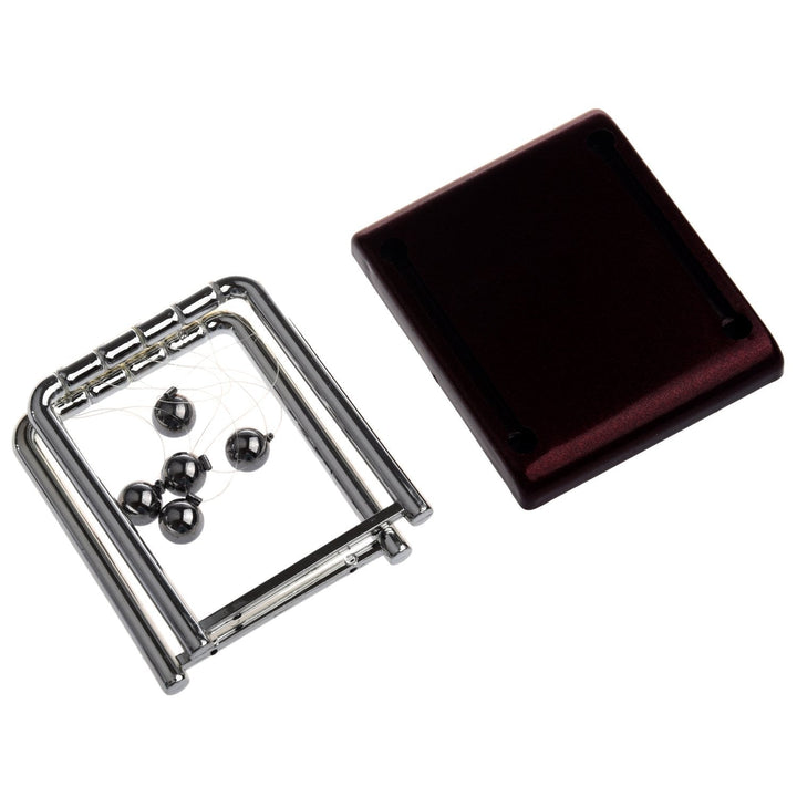 Newton's Cradle Balance Balls | Stornfield