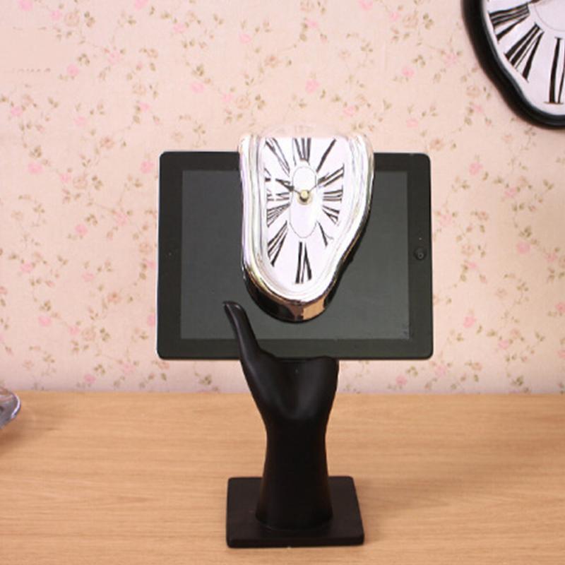 Distorted Melting Clock | Stornfield