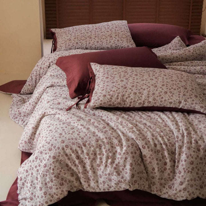 Printed Cotton Sateen Duvet Cover Set with Tie-Closure Pillow Shams and Reversible Solid Backing