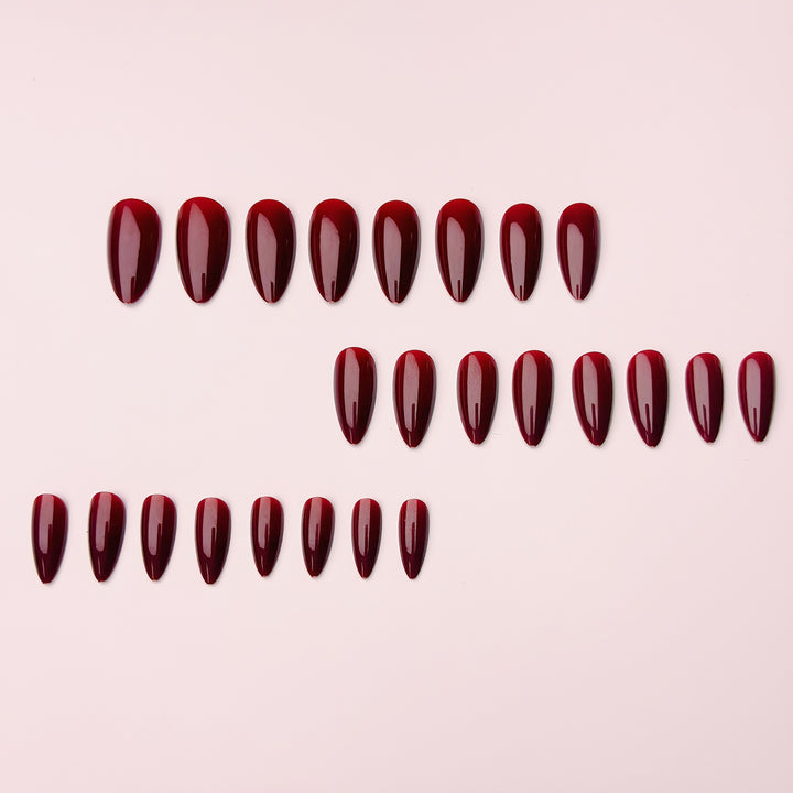 Artificial nails with shiny stiletto design Stornfield