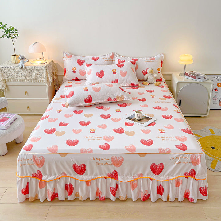 Floral Patterned Bedspread with Ruffled Edge