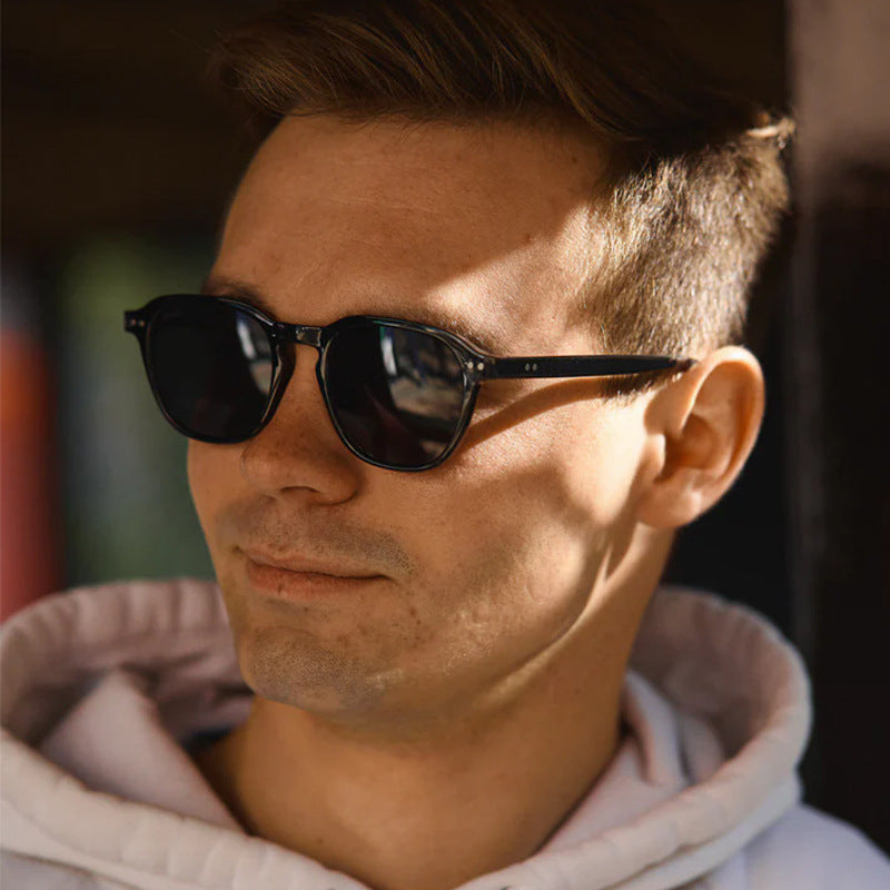 Men's Retro-Inspired Round Sunglasses Stornfield