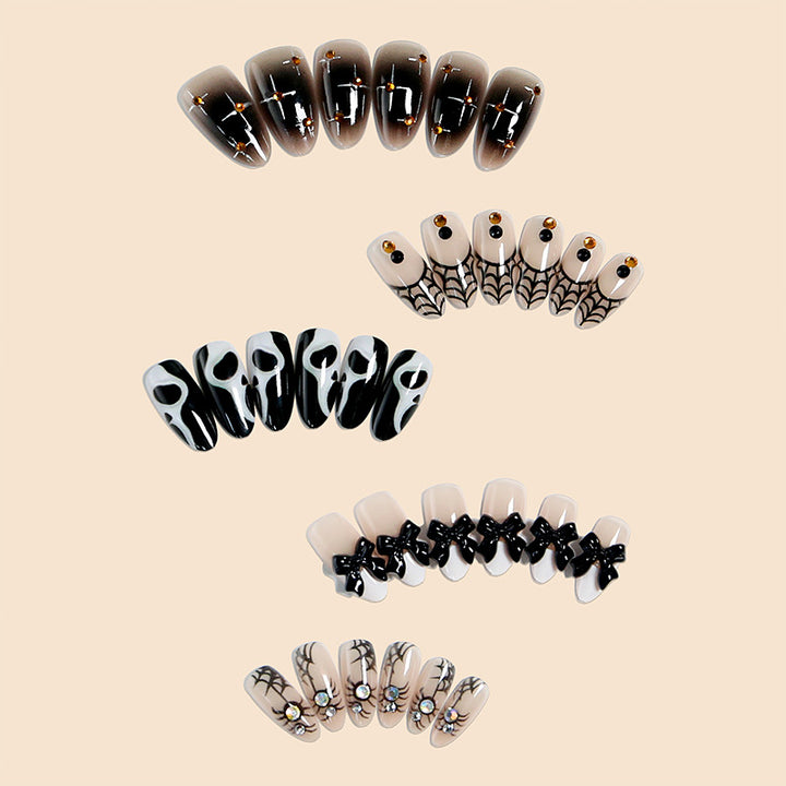Halloween-style artificial nails Stornfield
