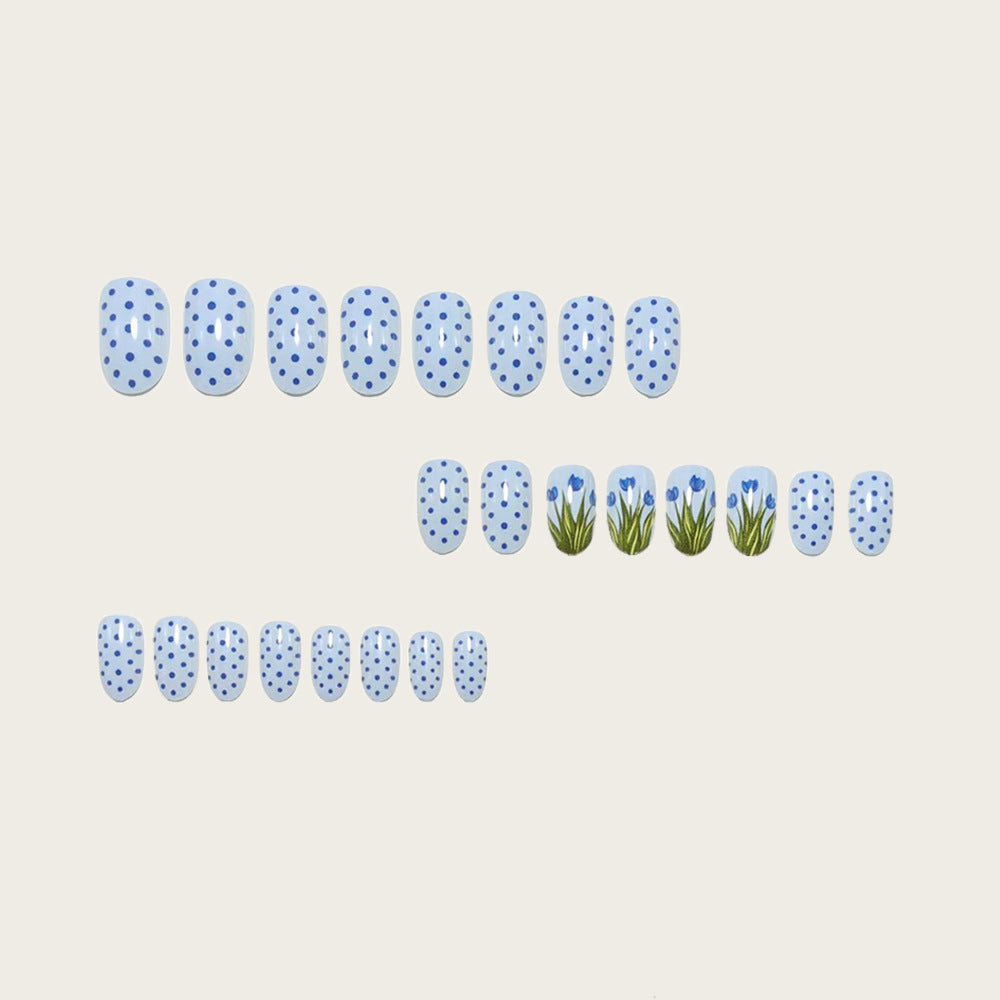 Artificial Nails in the Stylish Blue Flower Design Stornfield
