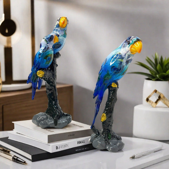 Artistic Parrot Sculpture Stornfield
