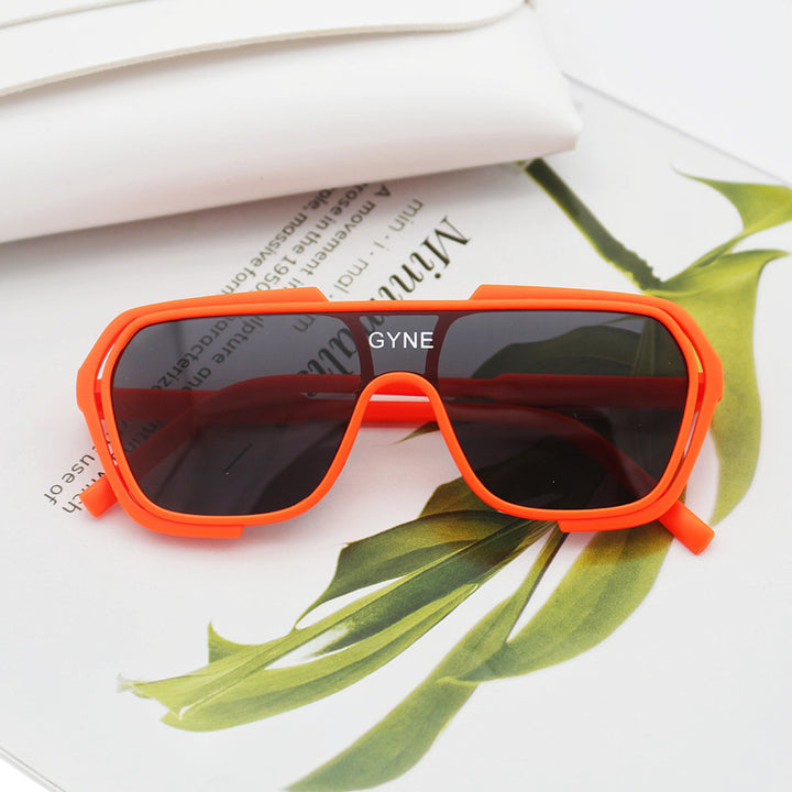 Women's sporty sunglasses with modern design Stornfield