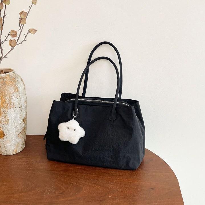Elegant and Multifunctional Handbag Stornfield