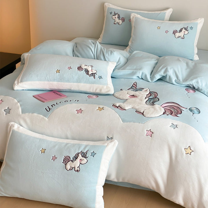 Plush Appliqué Unicorn Bedding Set with Quilted Cloud Motif and Decorative Shams