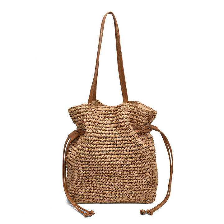 Casual straw bag with modern drawstring Stornfield
