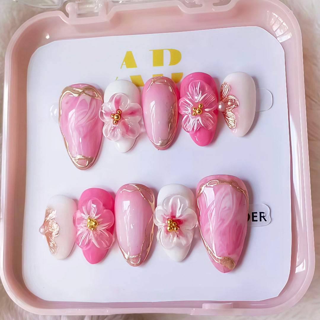 Decorative Floral Nail Art Press-On Set