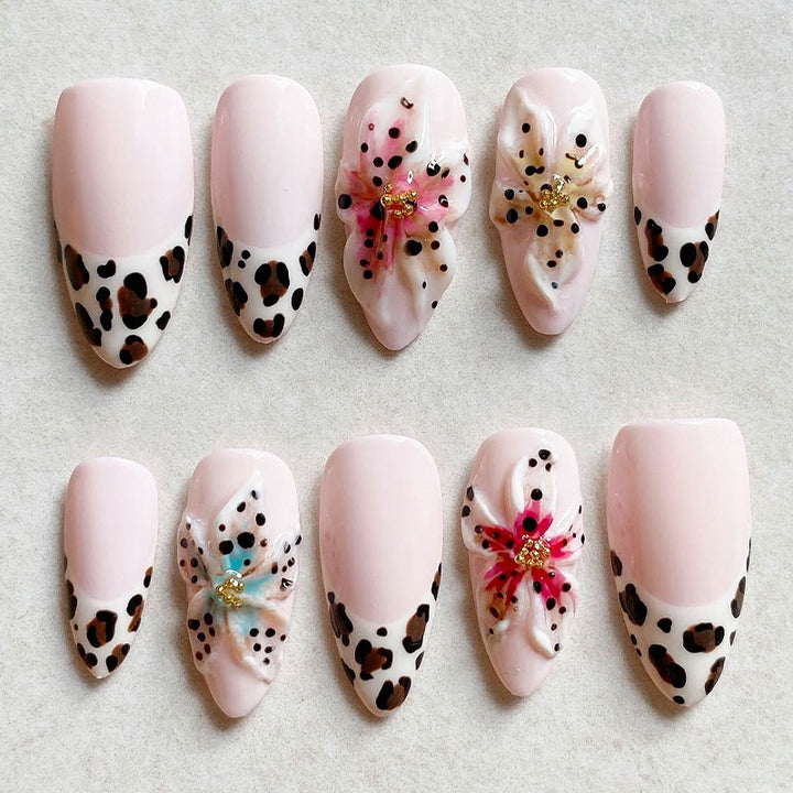 Artificial Nail Set with Floral and Animal Motifs Stornfield