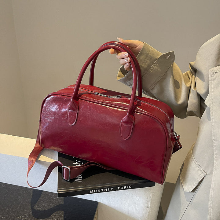 Elegant and Spacious Weekend Bag Made of High-Quality Synthetic Leather Stornfield