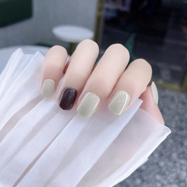 Elegant Press-On Nail Set Stornfield