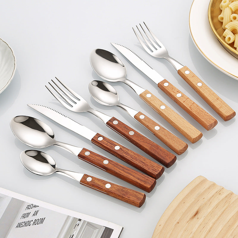Dessert spoon with ergonomic wooden handle Stornfield
