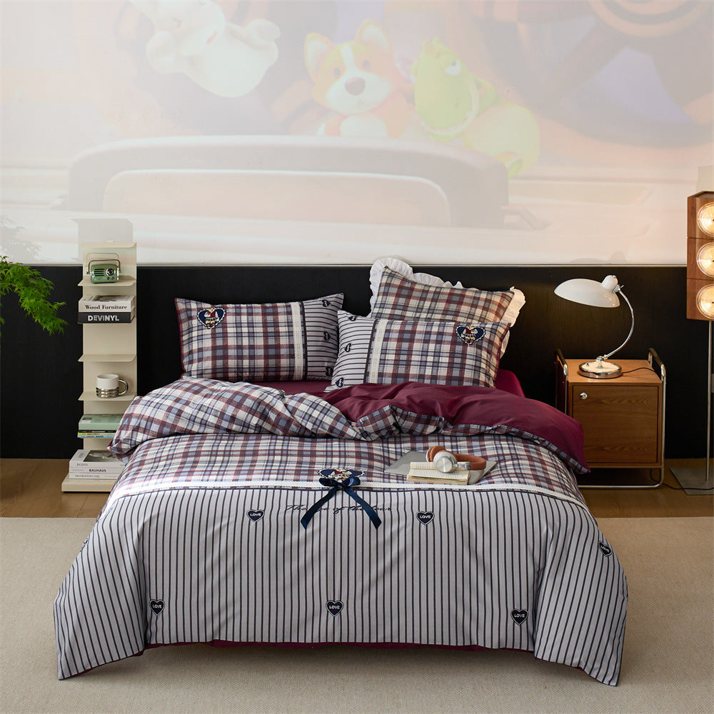 Children's bedding set made of cotton blend with checkered design and dog appliqué