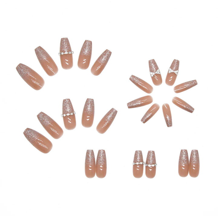 Elegant and sparkling artificial nails Stornfield