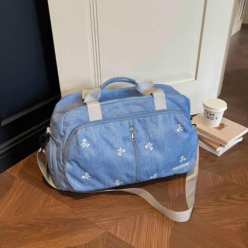Women's spacious sport and travel bag with elegant details Stornfield