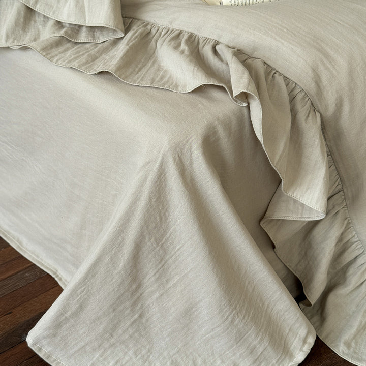 Ruffled Cotton-Linen Duvet Cover Set with Embroidered Rose Appliqué & Pillow Shams