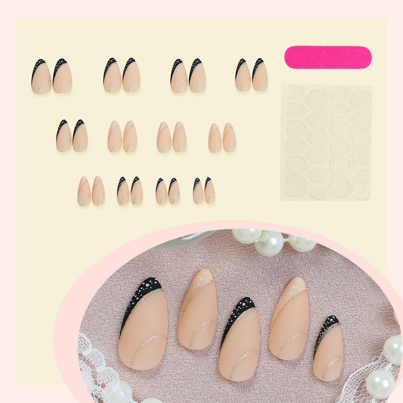 Nail set with elegant gold and silver accents Stornfield