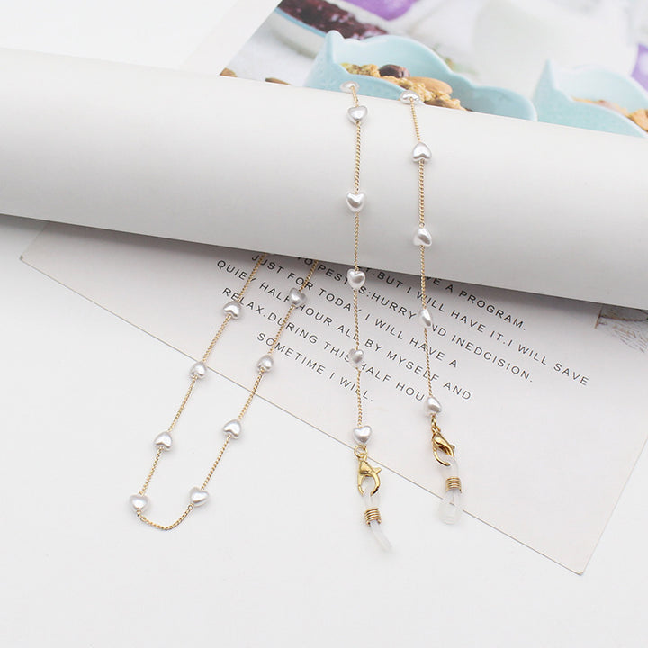 Elegant Pearl Chain Eyewear Holder Stornfield