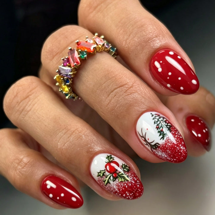Christmas-themed artificial nails Stornfield