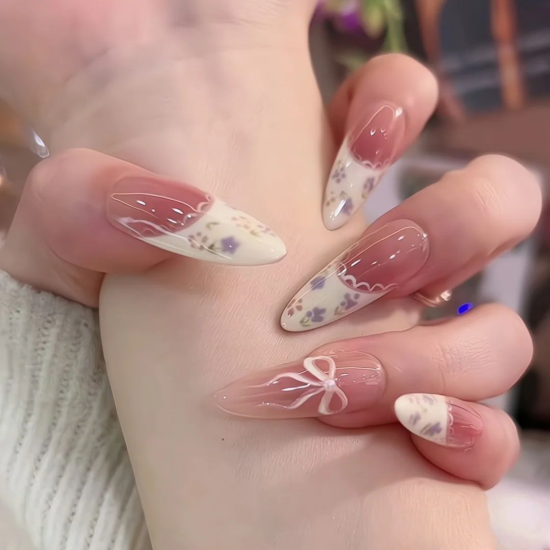 Artificial nails with floral design Stornfield