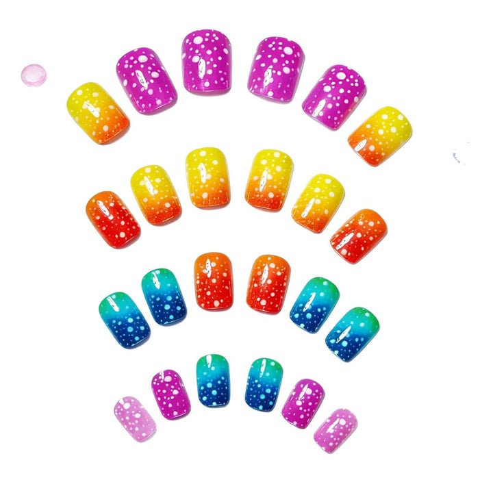 Artificial nails in spectacular ombre design Stornfield