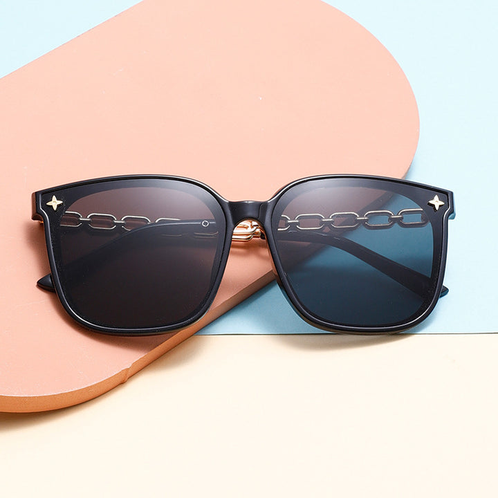 Women's Fashion Sunglasses with High-Quality Chain Detail Stornfield