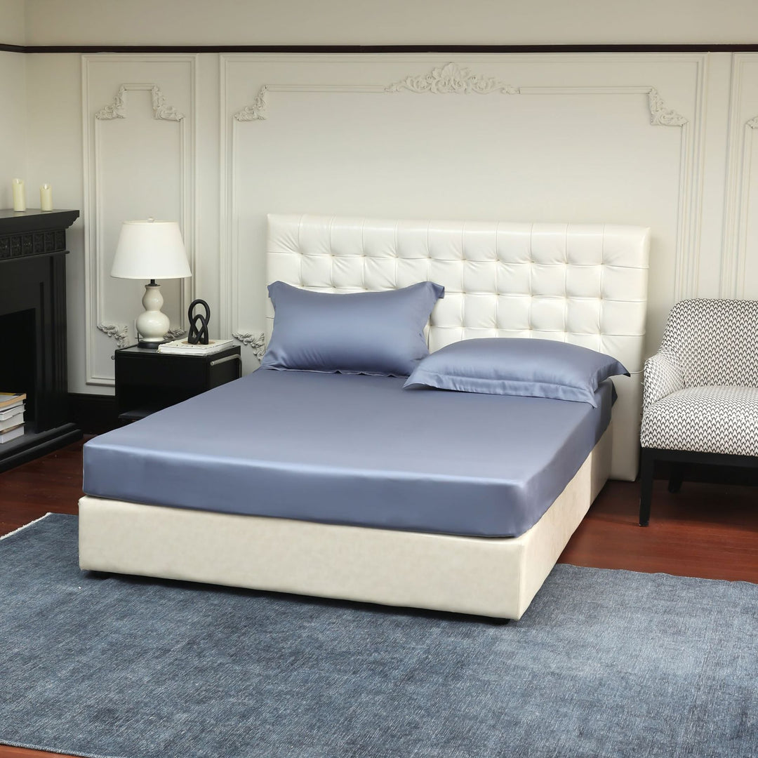 Luxurious satin fitted sheet set with silky smooth finish