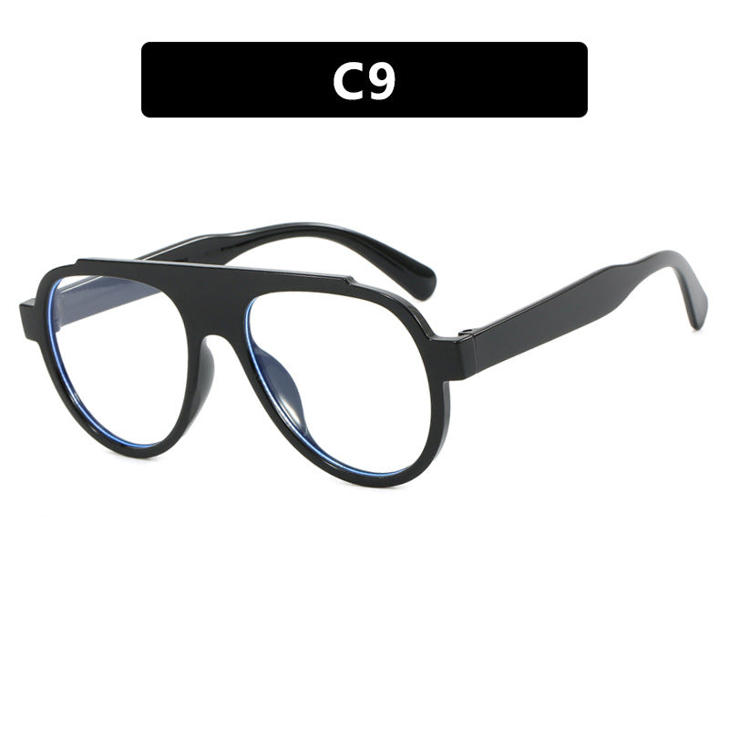 Women Vintage-Style Sunglasses with Elegant Plastic Frame in Leopard Pattern Stornfield