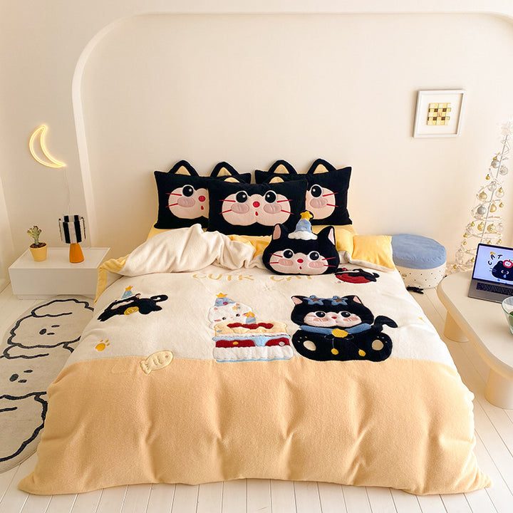 Plush Embroidered Fleece Comforter Bedspread Set with Cat Face Pillow Shams