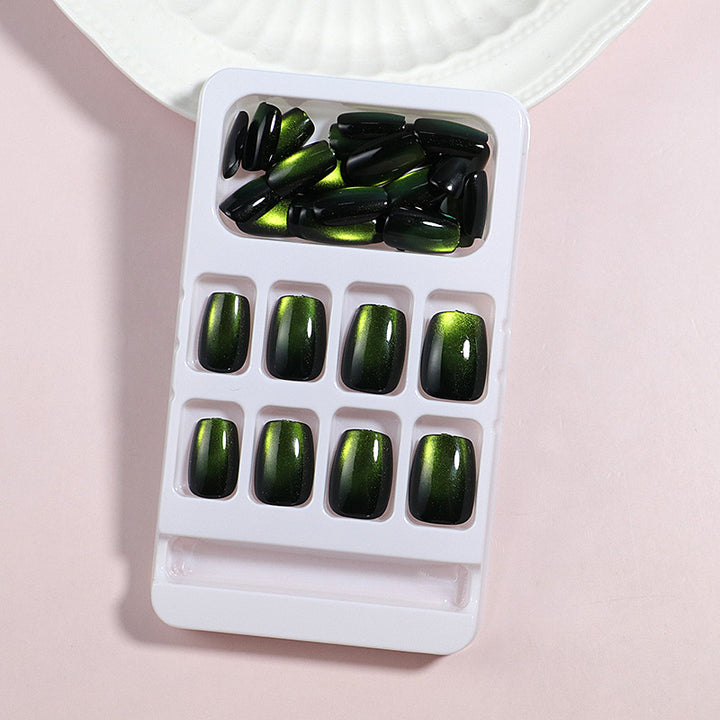 Artistic Press-On Nail Set with Gradient Effect Stornfield