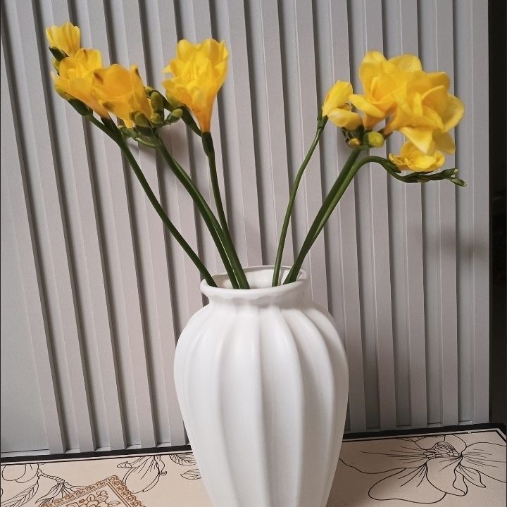 Elegant Decorative Flower Vase Stornfeild