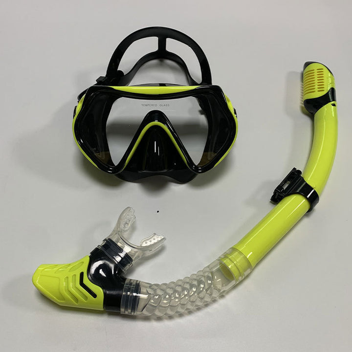 Snorkel mask with secure and comfortable mouthpiece Stornfield