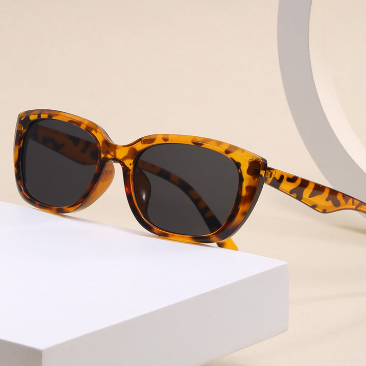 Women's trendy Cat-Eye sunglasses in minimalist design Stornfield
