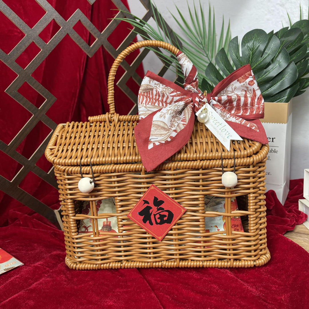 Women's stylish braided basket with rounded roof Stornfield