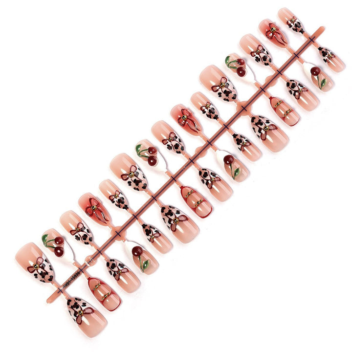 Nail set with stylish floral and animal accents Stornfield