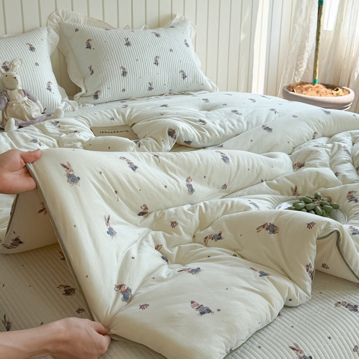 Quilted Cotton-Blend Light Comforter with Botanical Micro-Print and Contrast Piped Edge