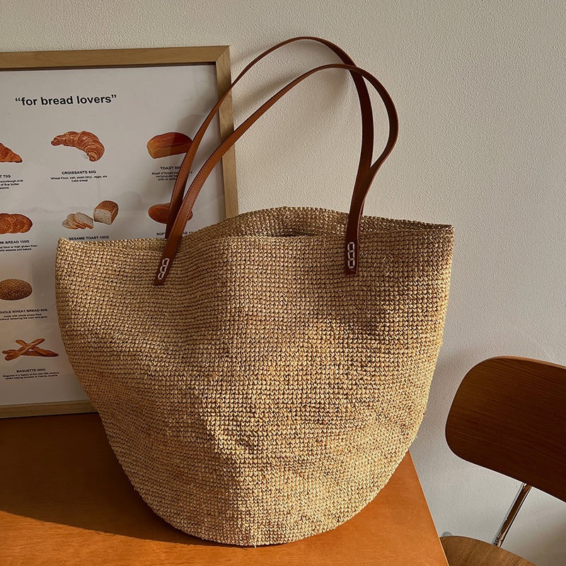 Handmade straw bag with high-quality leather handles Stornfield