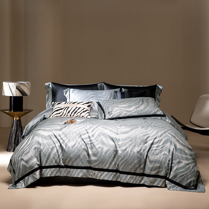 Luxury Satin-Blend Leopard Jacquard Duvet Cover Set with Contrast Border