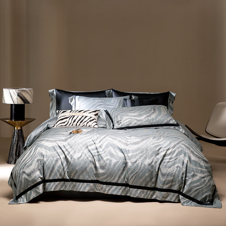 Luxury Satin-Blend Leopard Jacquard Duvet Cover Set with Contrast Border