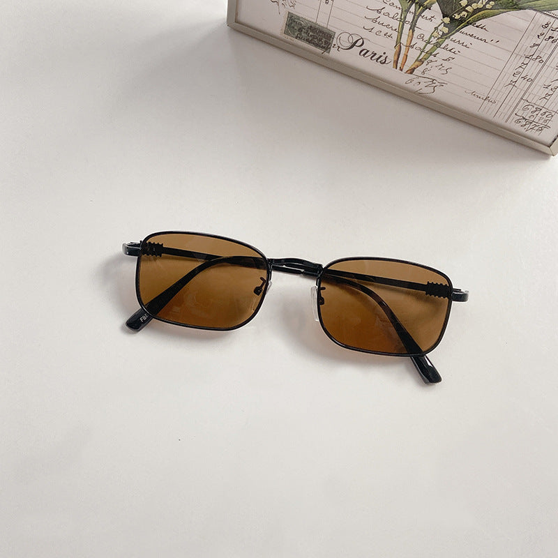 Fashionable glasses with square frame Stornfield