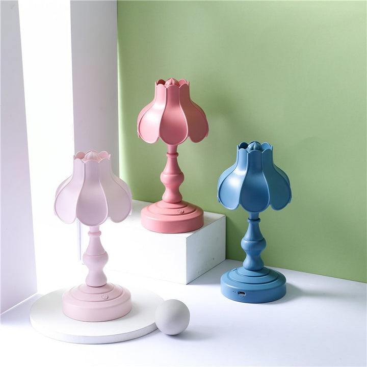 Unisex Decorative Table Lamp in Flower-Shaped Design Stornfield