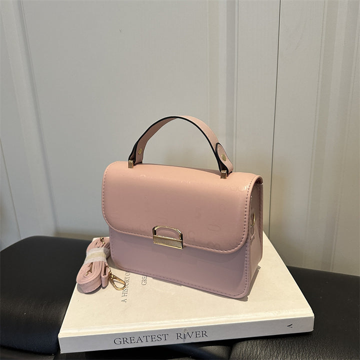 Vintage-Inspired Elegant Shoulder Bag
