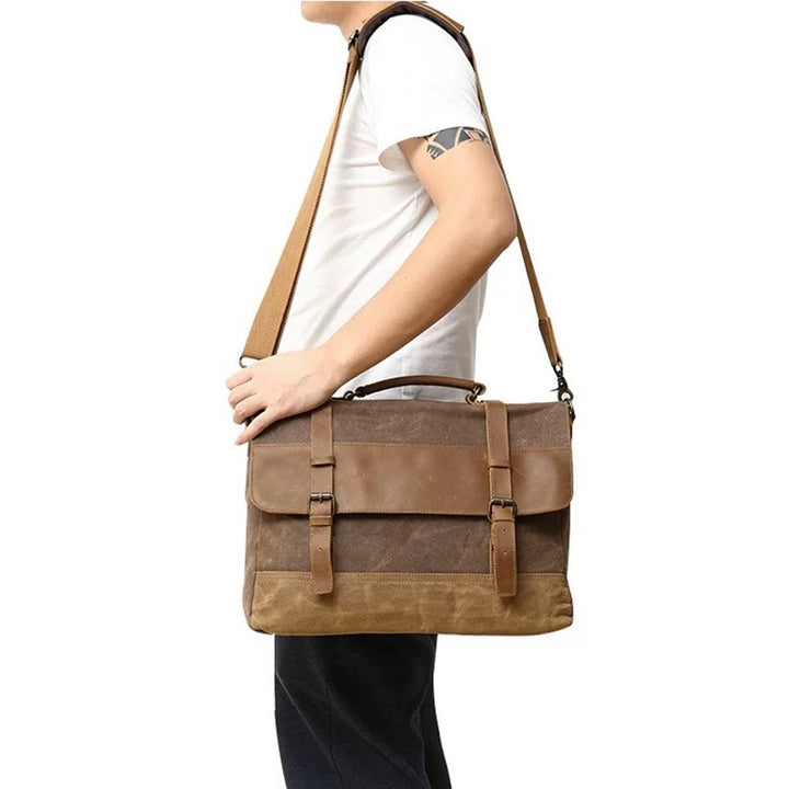 Robust briefcase with vintage design Stornfield