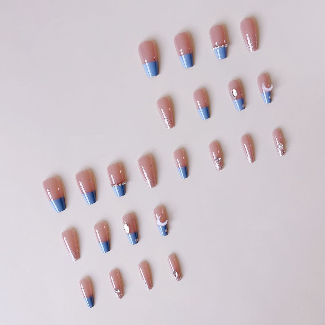 Artificial nail set with elegant 3D embellishments and glitter accents Stornfield
